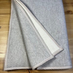 Koc wełniany dwustronny beżowy/ecru z beżową lamówką 140 x 200 cm (1.9kg)