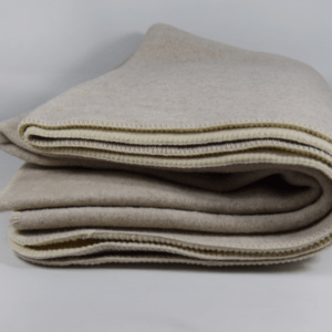 Koc wełniany dwustronny beż/ecru obszycie overlock ecru 140 x 195 cm (1.8kg) Koc wełniany dwustronny beż/ecru obszycie overlock ecru 140 x 195 cm (1.8kg)