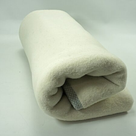 Koc wełniany koloru białego/lamówka szara w kropki 150 x 200 cm – 900 g/m (1.8kg) Koc wełniany koloru białego/lamówka szara w kropki 150 x 200 cm - 900 g/m (1.8kg)