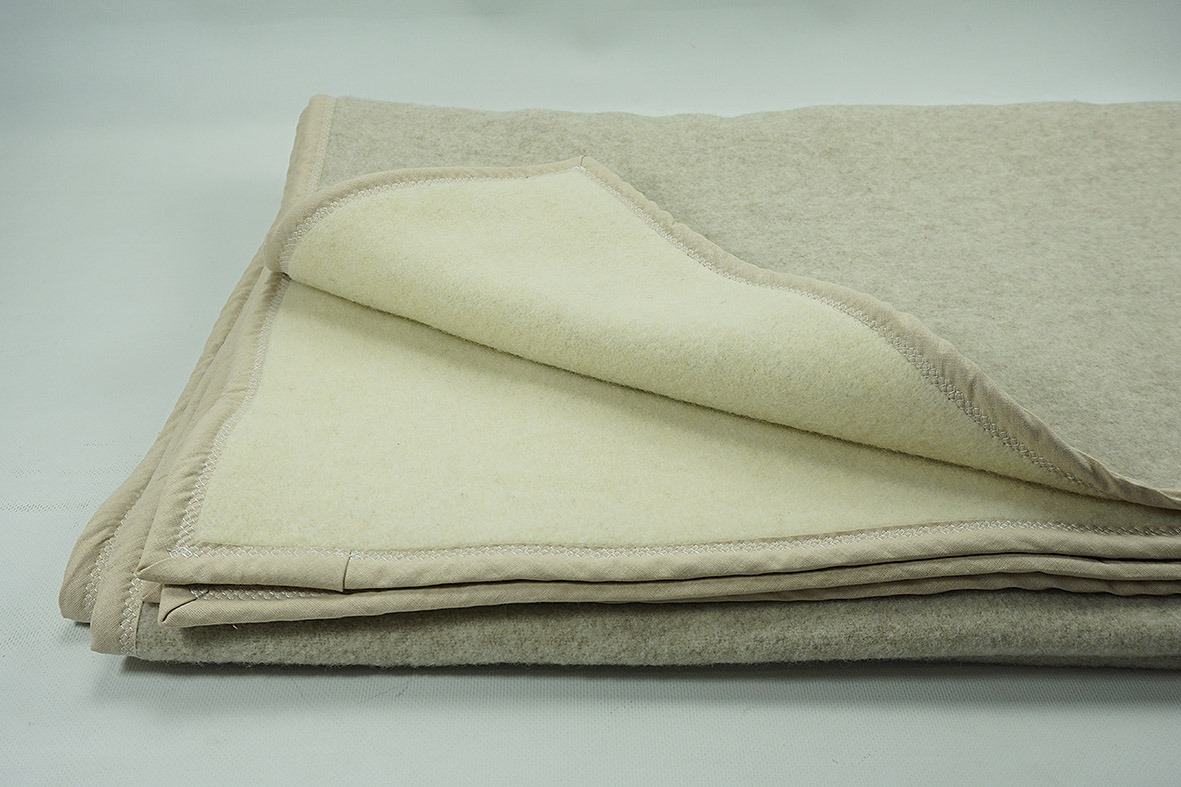 Koc wełniany kolor beż/ecru – lamówka beż 140 x 200 cm – 900 g/m (1.8kg) Koc wełniany kolor beż/ecru - lamówka beż 140 x 200 cm - 900 g/m (1.8kg) - obrazek 3
