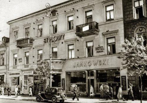 Jankowski i syn, oddział w Warszawie, historia przemysłu wełnianego.